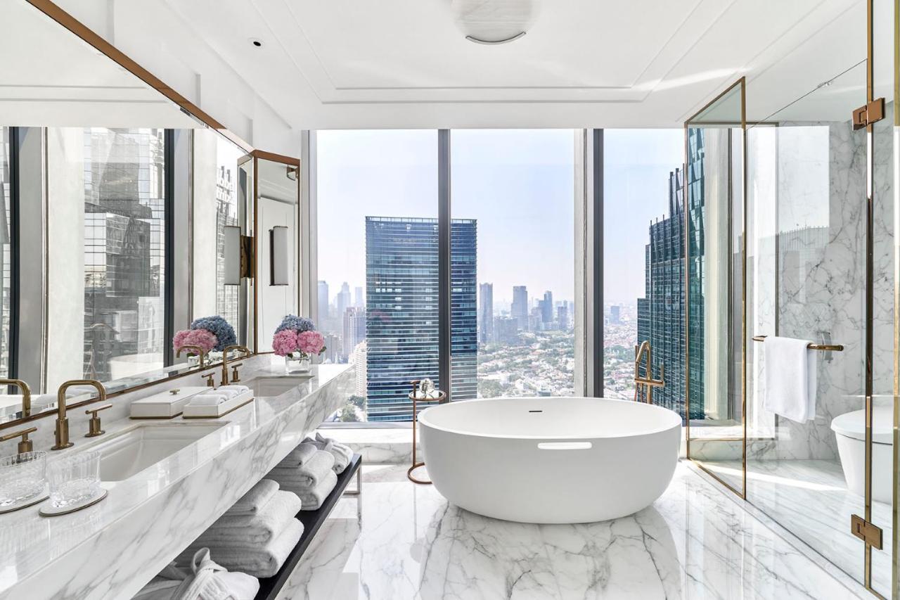 The Langham, होटल